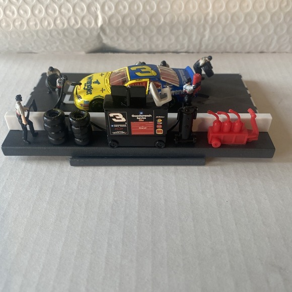 Dale Earnhardt Sr collectibles 25th Anniversary - Picture 6 of 9